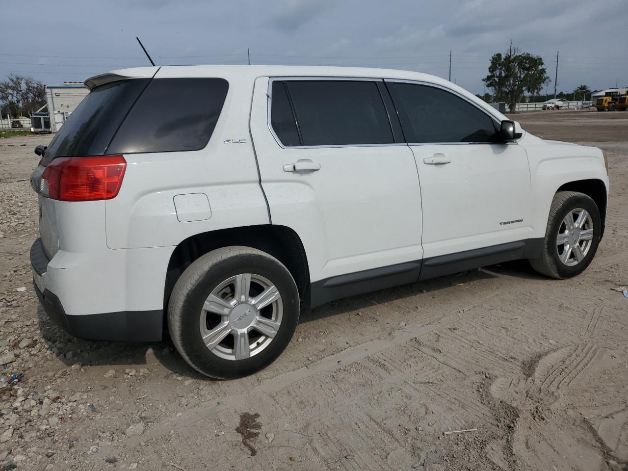 2GKALMEK3F6135152 2015 GMC Terrain Sle