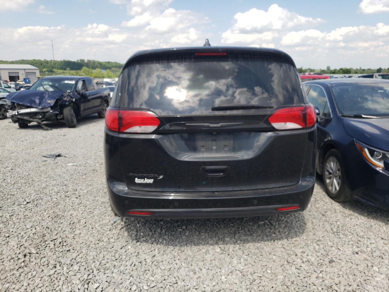 2C4RC1FG4KR532515 2019 Chrysler Pacifica Touring Plus