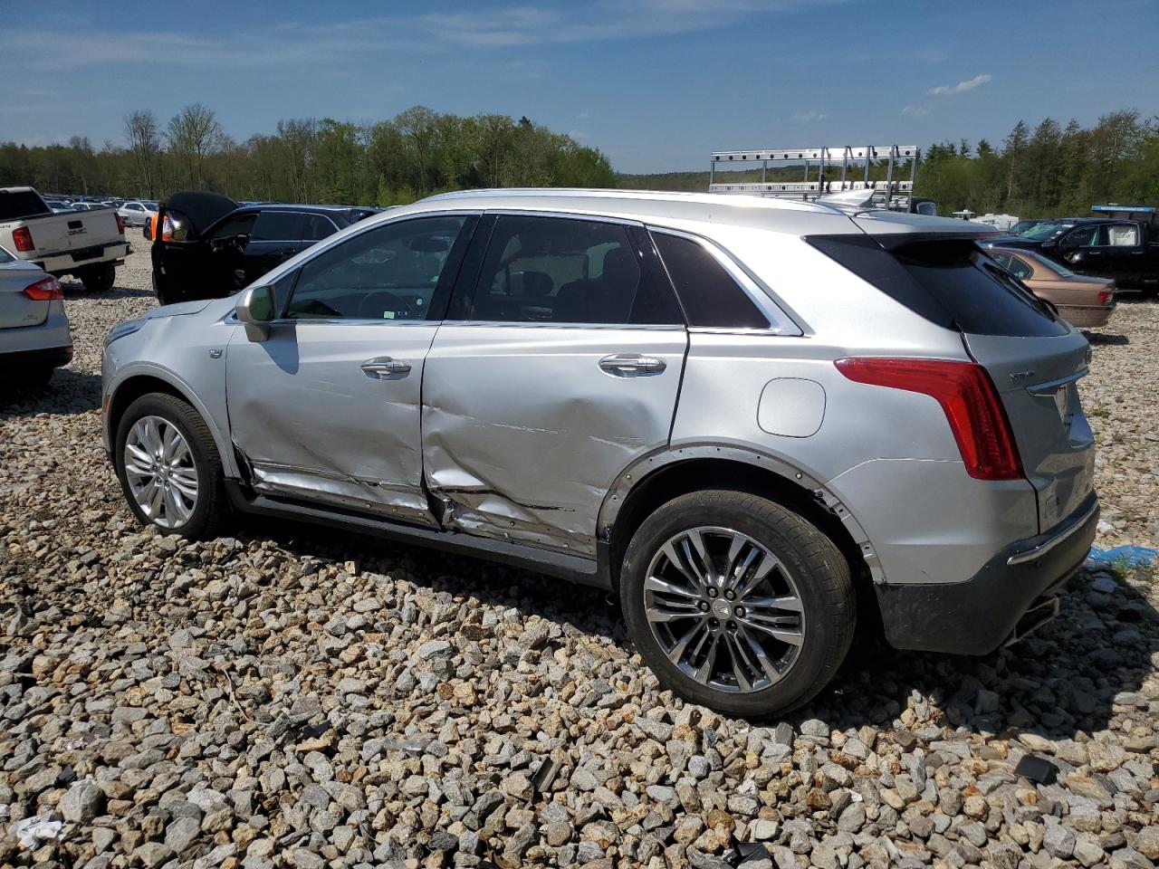 1GYKNFRS4KZ130566 2019 Cadillac Xt5 Premium Luxury