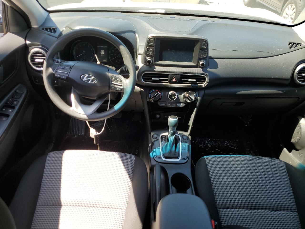 KM8K1CAA4MU702749 2021 Hyundai Kona Se