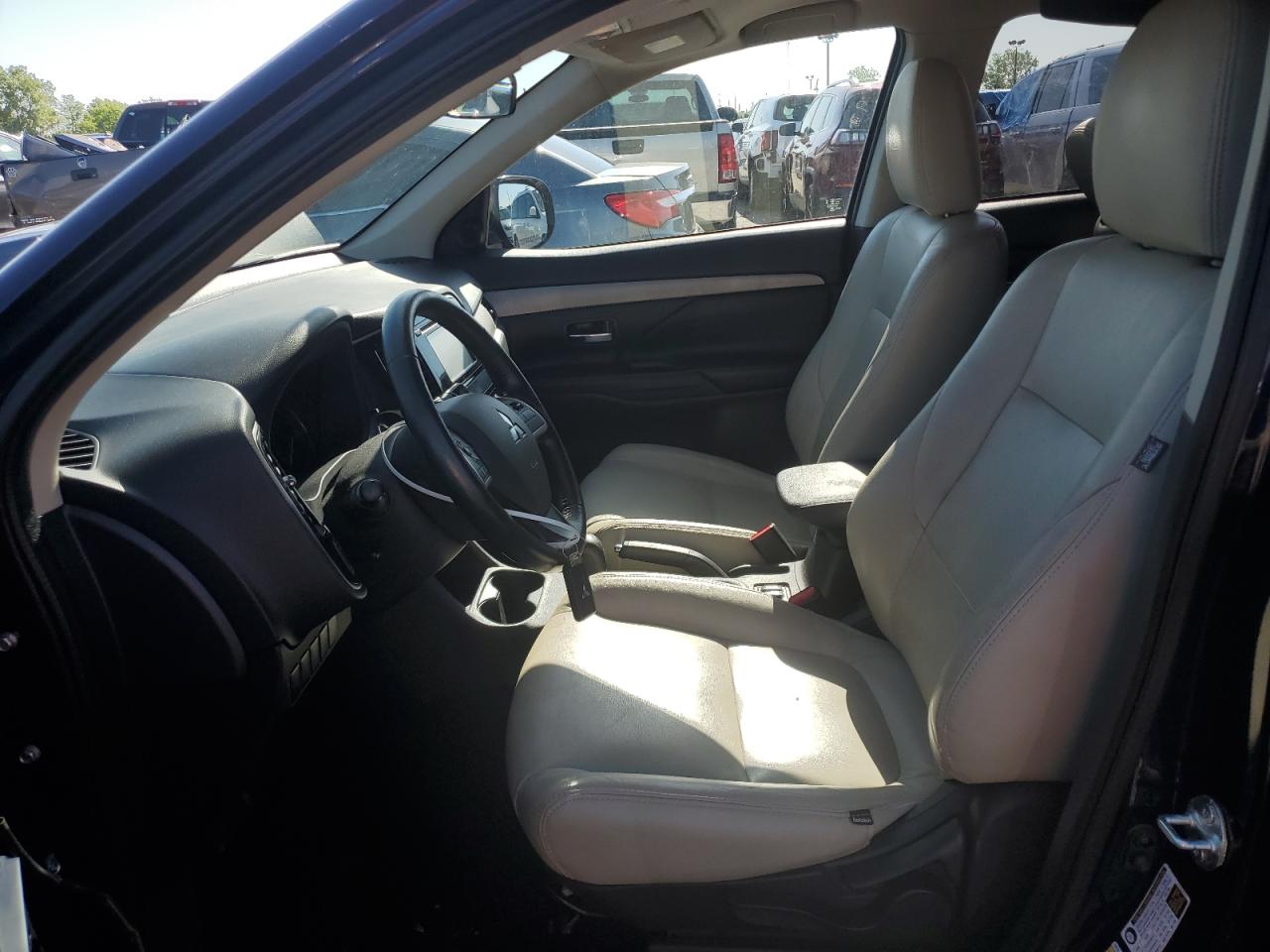 JA4AZ3A34FZ009495 2015 Mitsubishi Outlander Se