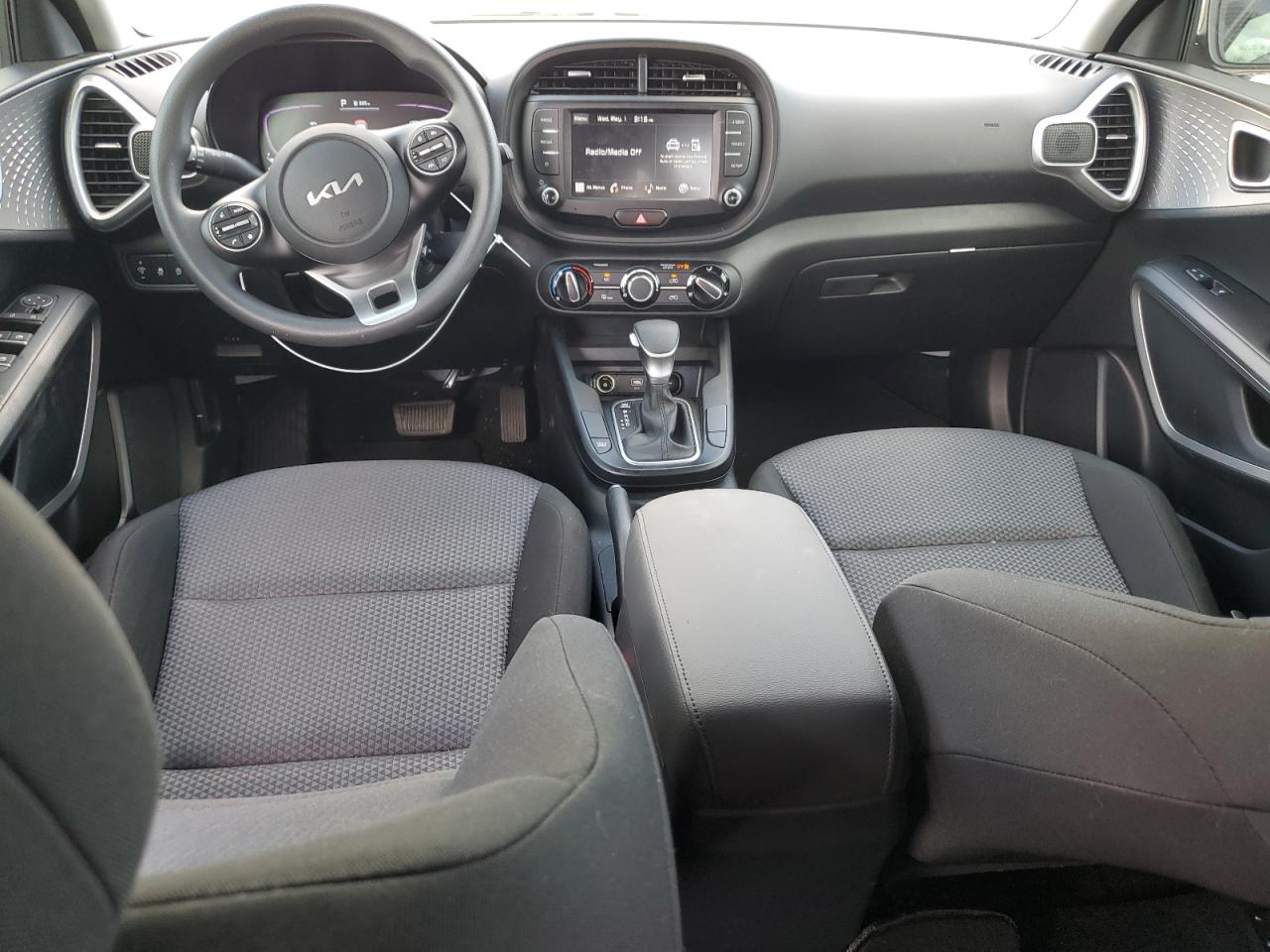 KNDJ23AU8R7226518 2024 Kia Soul Lx