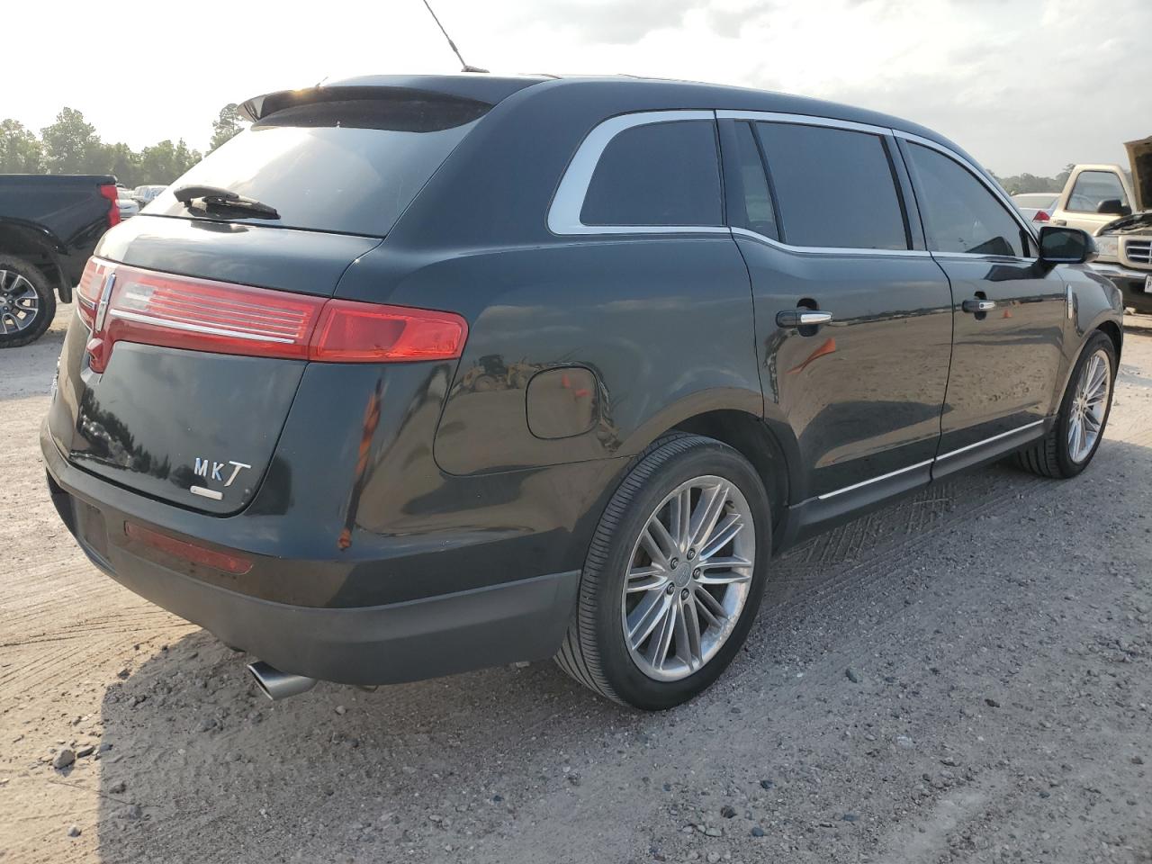 2LMHJ5AT2DBL54533 2013 Lincoln Mkt