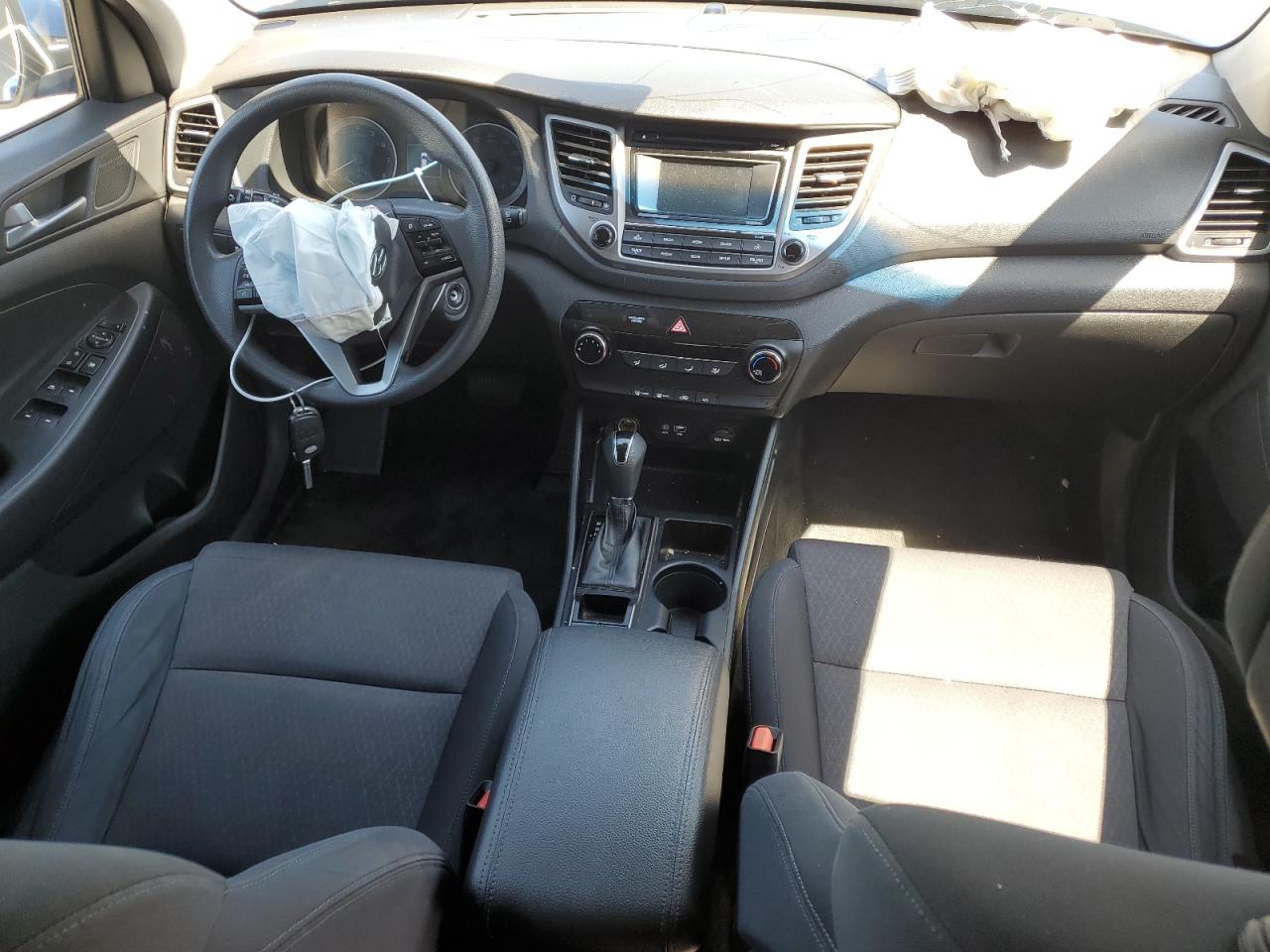 KM8J33A42HU329975 2017 Hyundai Tucson Limited