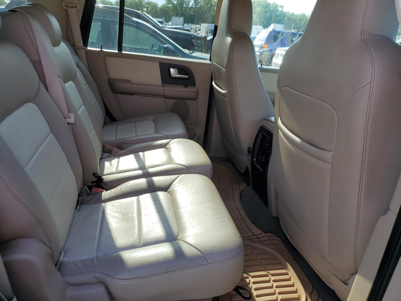 1FMFU18L23LA39609 2003 Ford Expedition Eddie Bauer