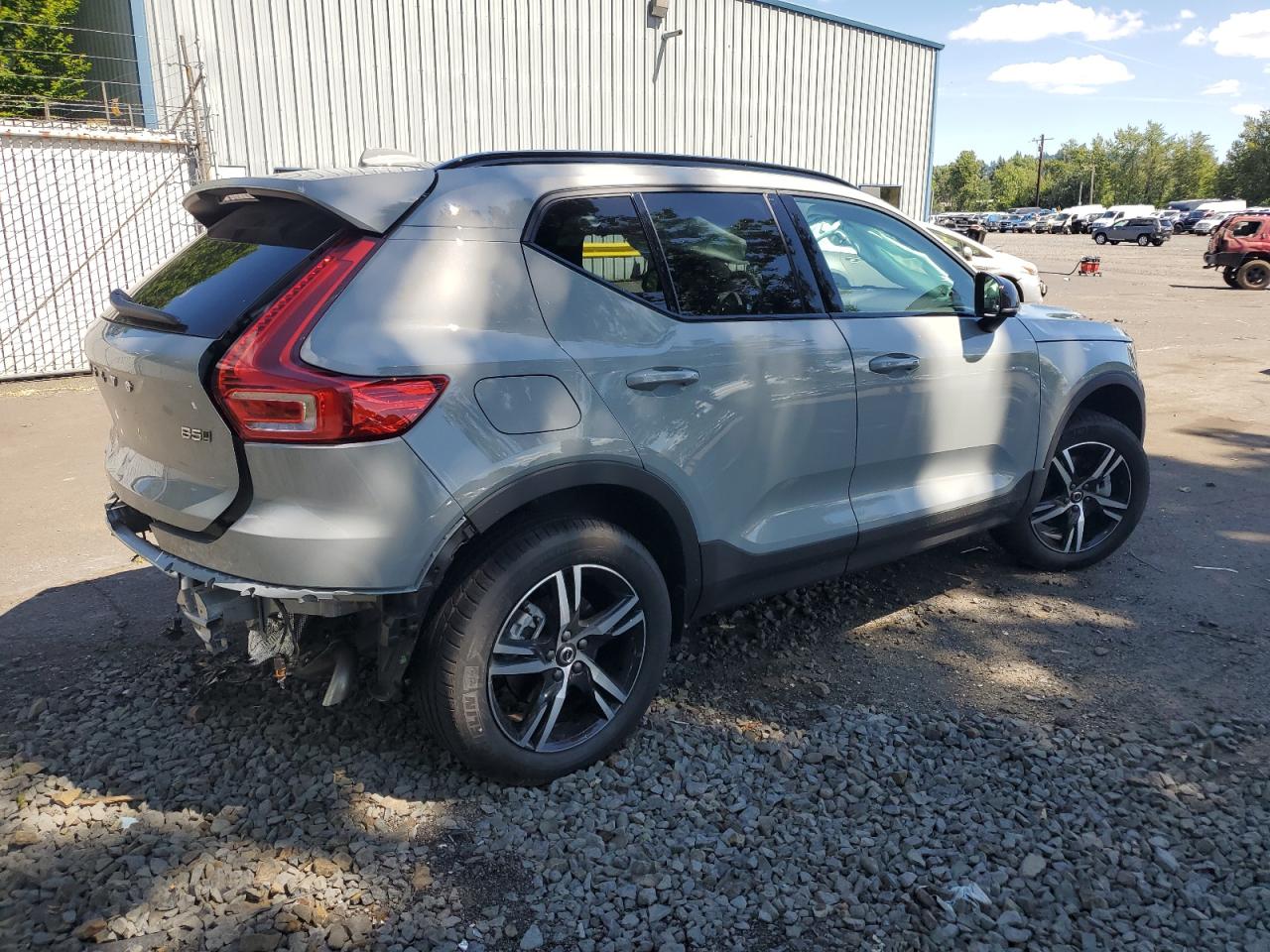 YV4L12UK6R2338924 2024 Volvo Xc40 Core