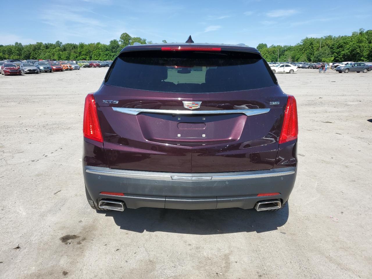 1GYKNBRSXHZ277055 2017 Cadillac Xt5 Luxury