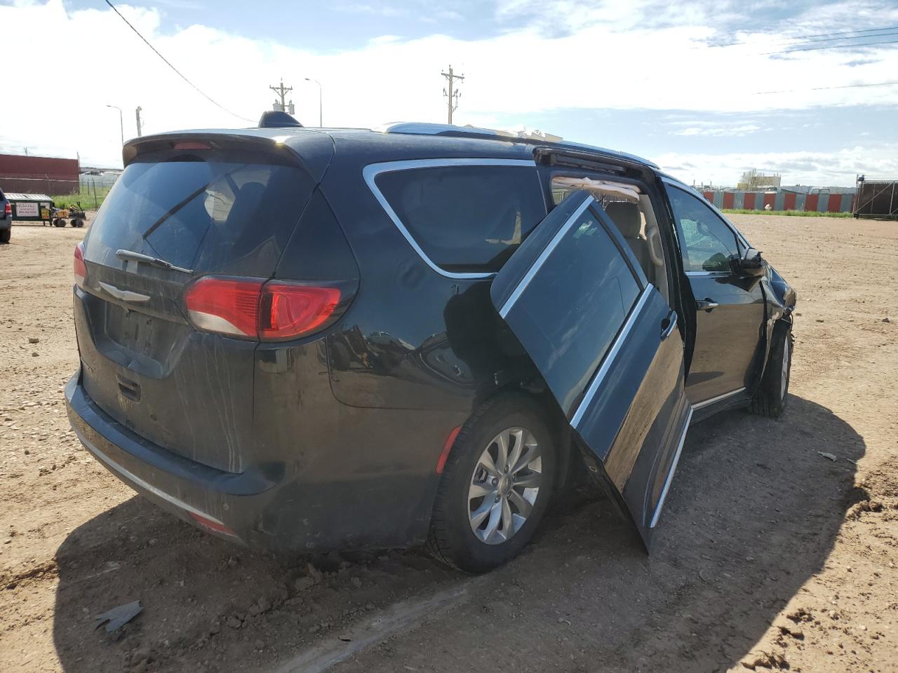 2C4RC1BG5JR103730 2018 Chrysler Pacifica Touring L