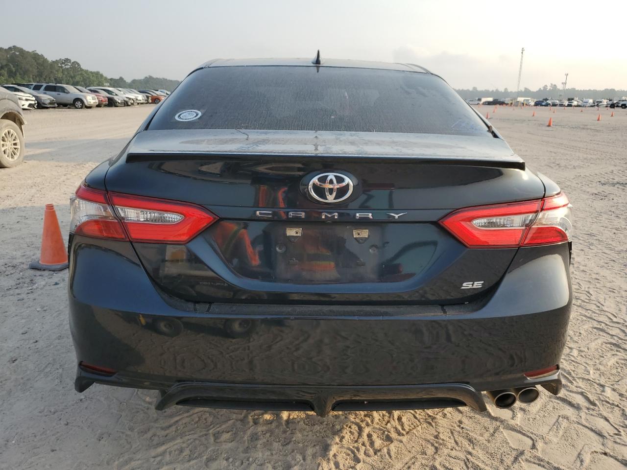 4T1B11HK0JU543839 TOYOTA CAMRY 2018