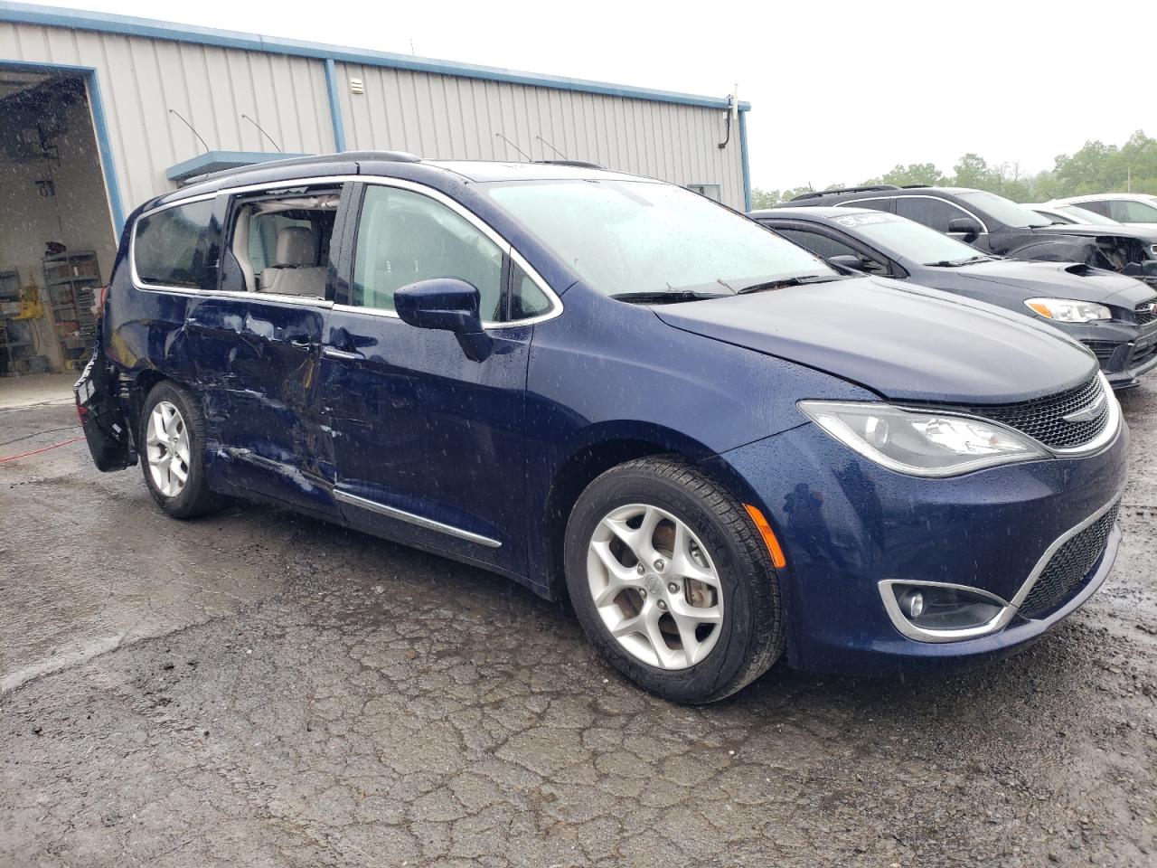 2C4RC1BG1HR543065 2017 Chrysler Pacifica Touring L