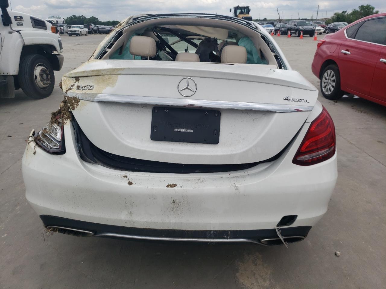 55SWF4KB8GU139723 2016 Mercedes-Benz C 300 4Matic