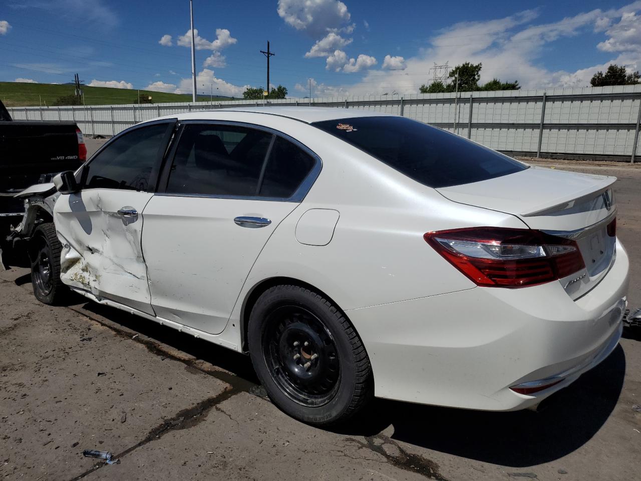 1HGCR2F51HA123198 HONDA ACCORD 2017