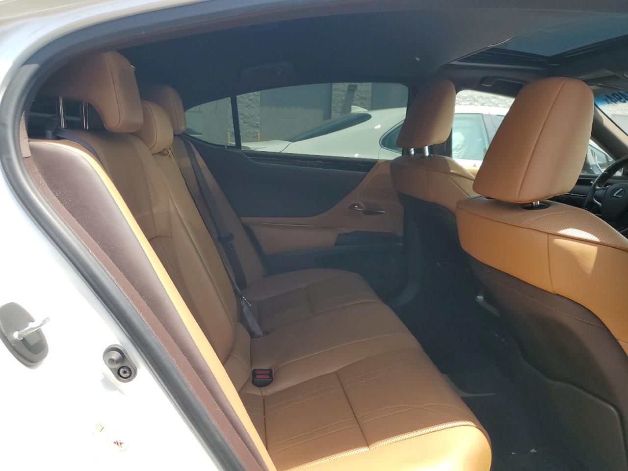 JTHB21B1XK2006800 2019 Lexus Es 300H