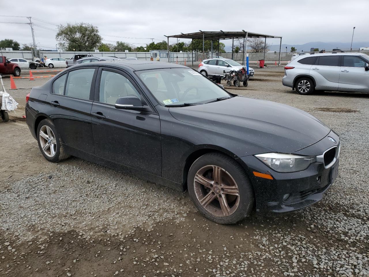 2013 BMW 328 Xi Sulev vin: WBA3B5C50DF591569