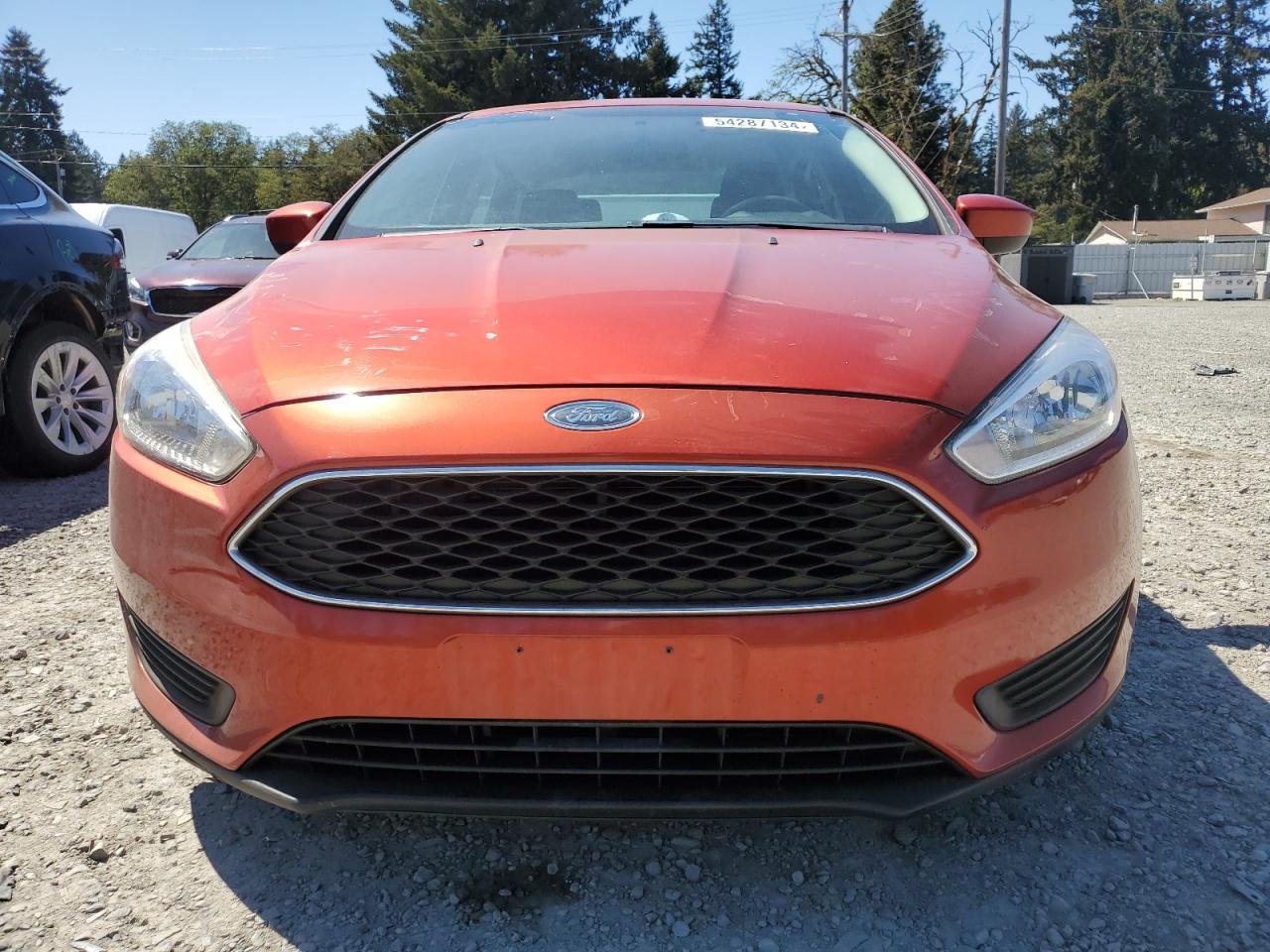 2018 Ford Focus Se vin: 1FADP3FE9JL293484