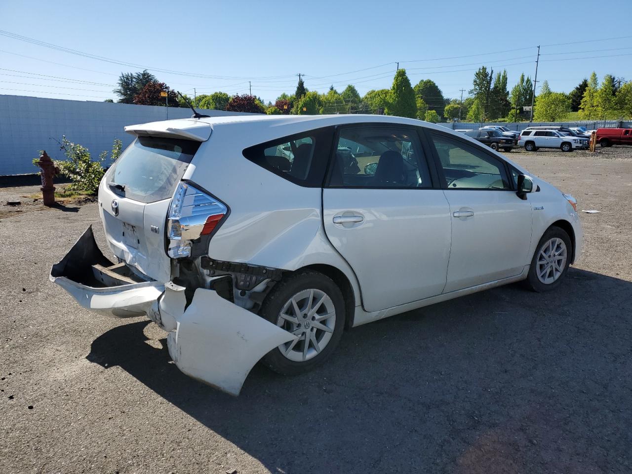 JTDZN3EU3E3325768 2014 Toyota Prius V