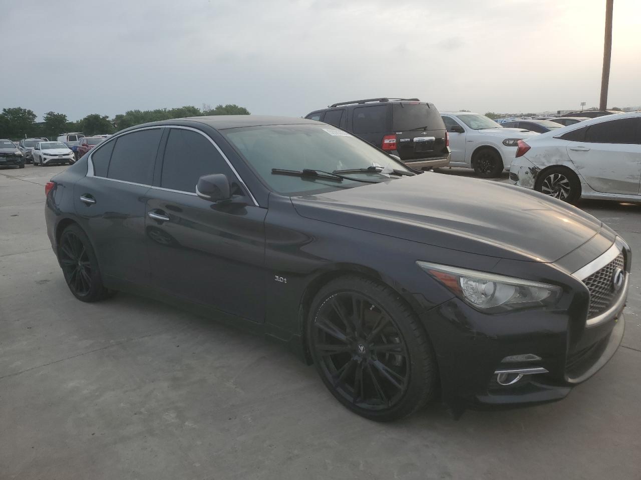 JN1EV7AR6HM839008 2017 Infiniti Q50 Premium