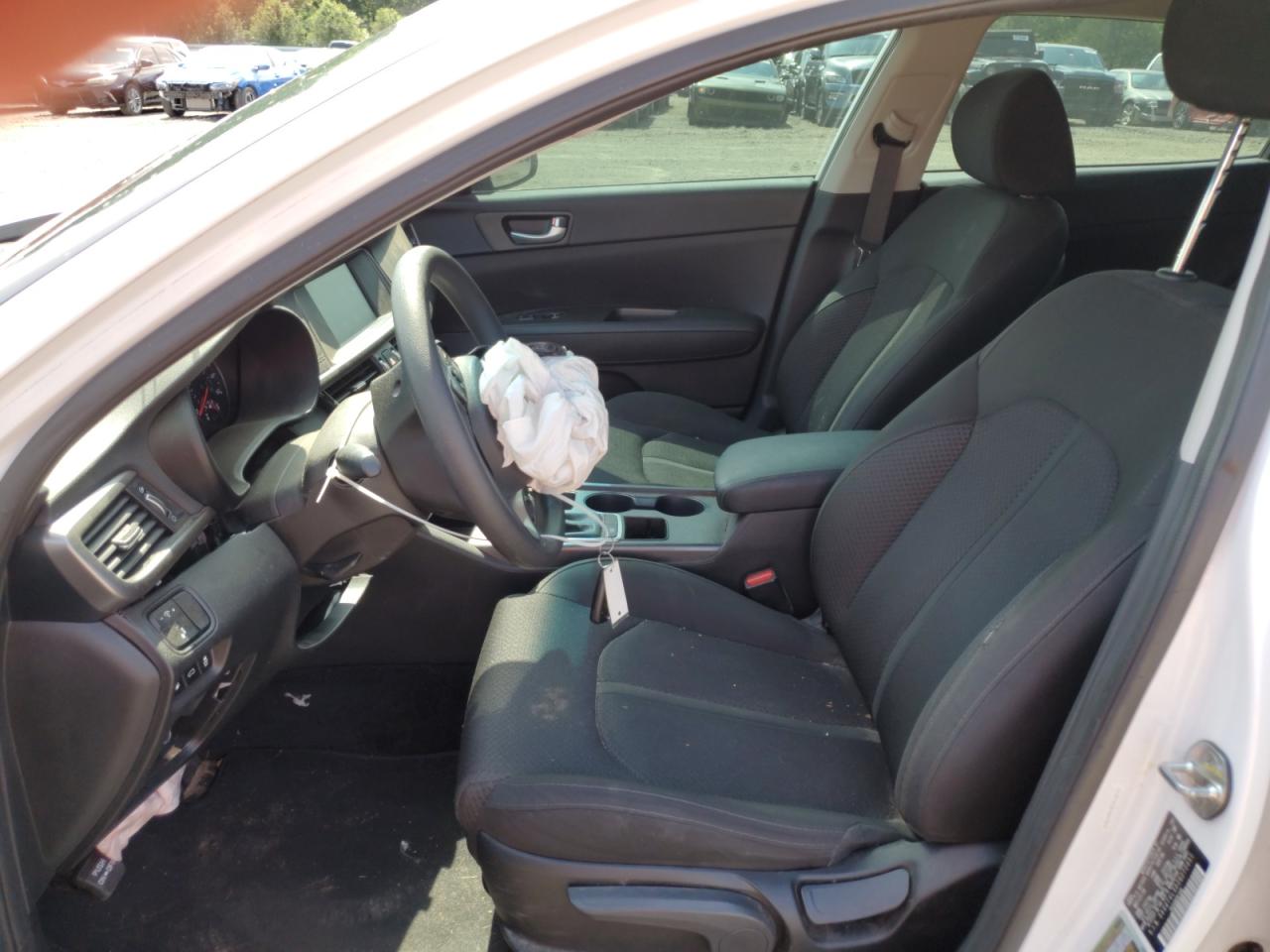 5XXGT4L30JG272051 2018 Kia Optima Lx