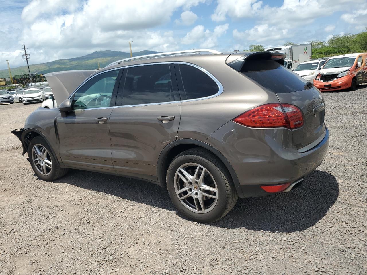 WP1AB2A22BLA52319 2011 Porsche Cayenne S