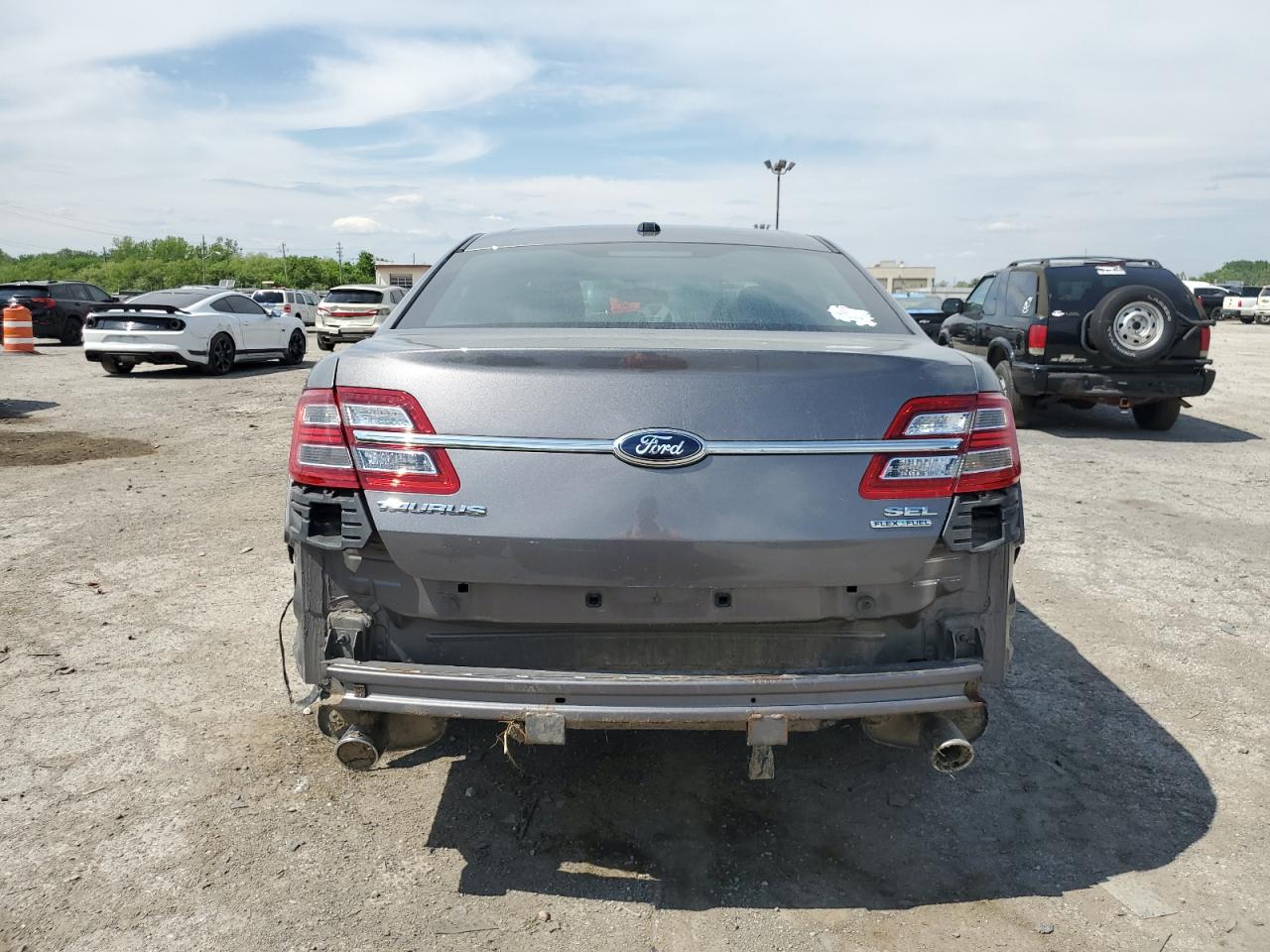 1FAHP2E89DG183748 2013 Ford Taurus Sel