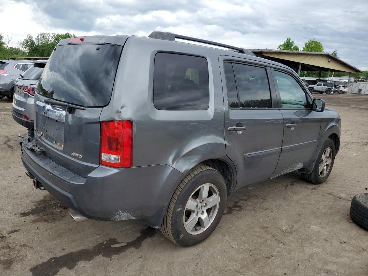 5FNYF4H71BB032518 2011 Honda Pilot Exln