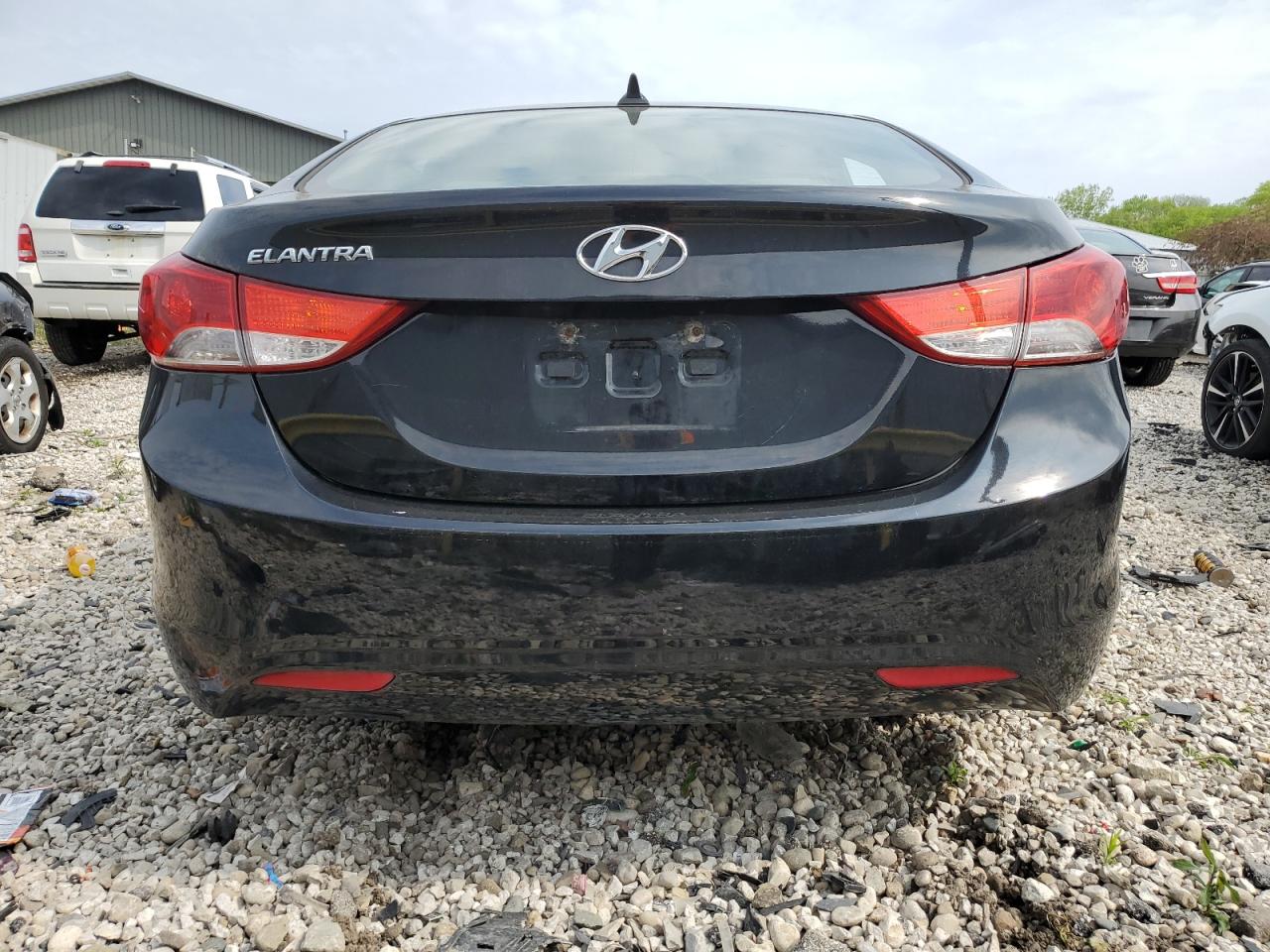 KMHDH4AE3DU637681 2013 Hyundai Elantra Gls