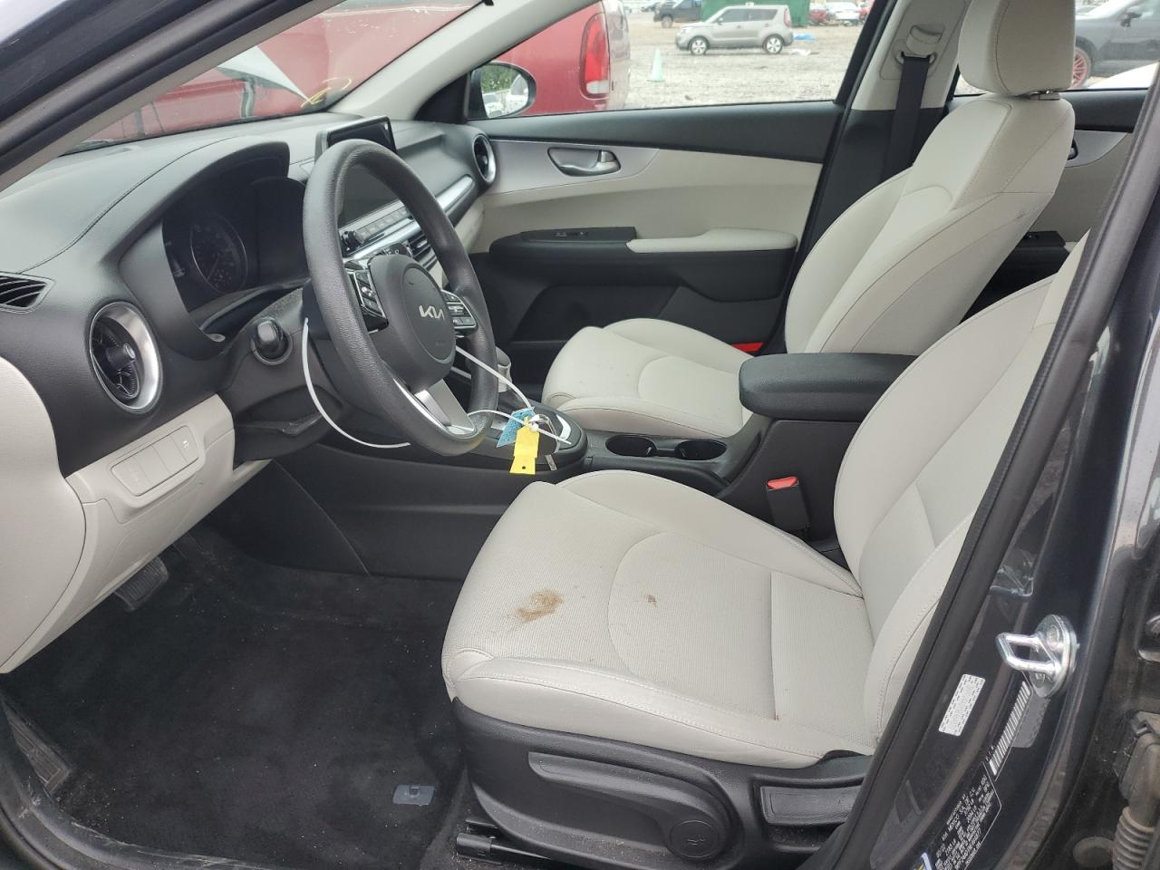 3KPF24AD1NE464877 2022 Kia Forte Fe