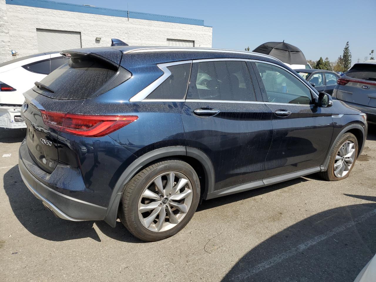 3PCAJ5M16KF133464 2019 Infiniti Qx50 Essential