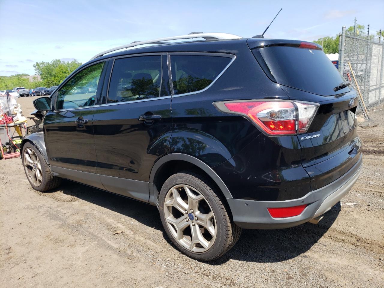 2017 Ford Escape Titanium vin: 1FMCU9J92HUB25438