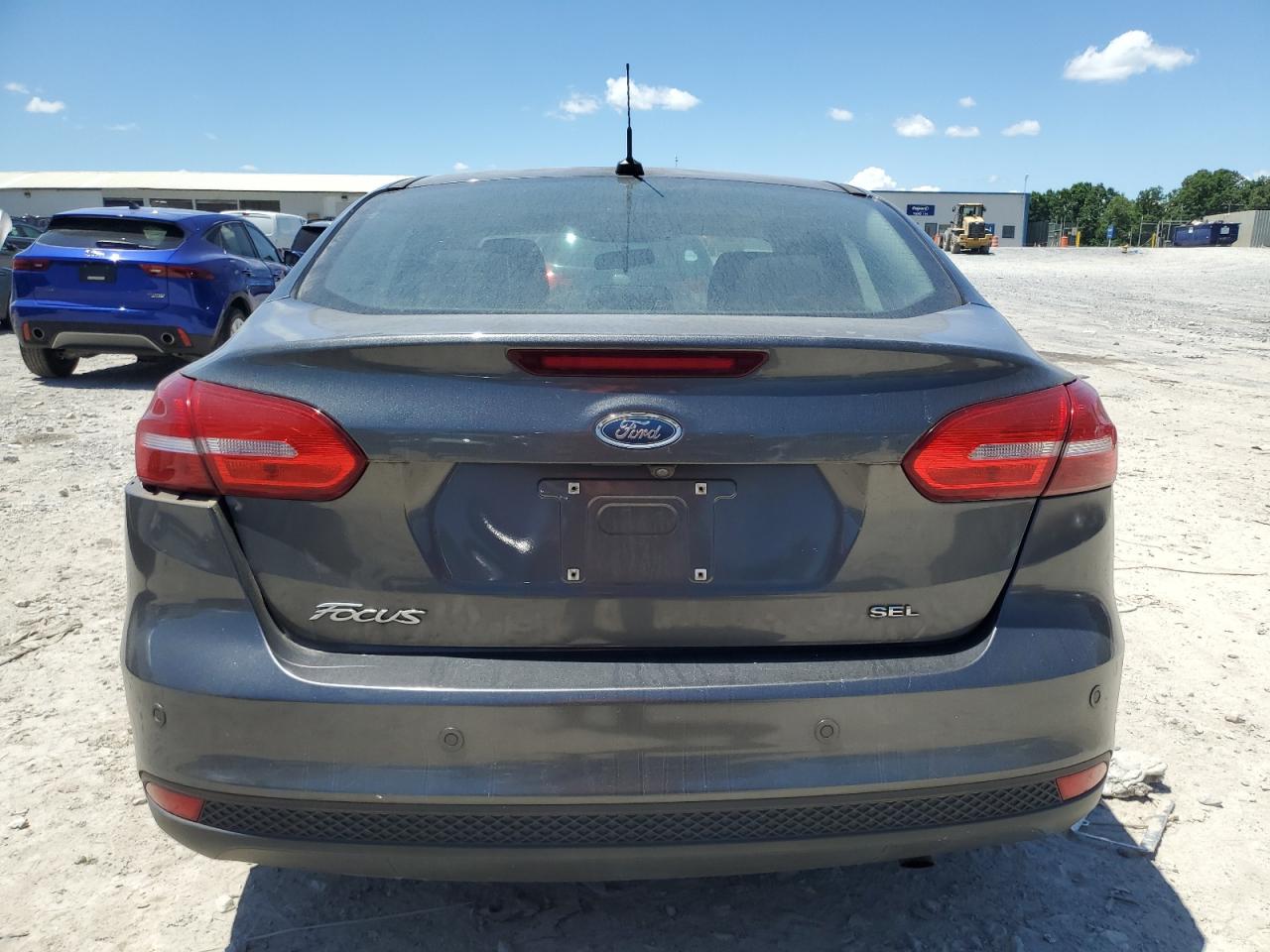 1FADP3H29JL294363 2018 Ford Focus Sel