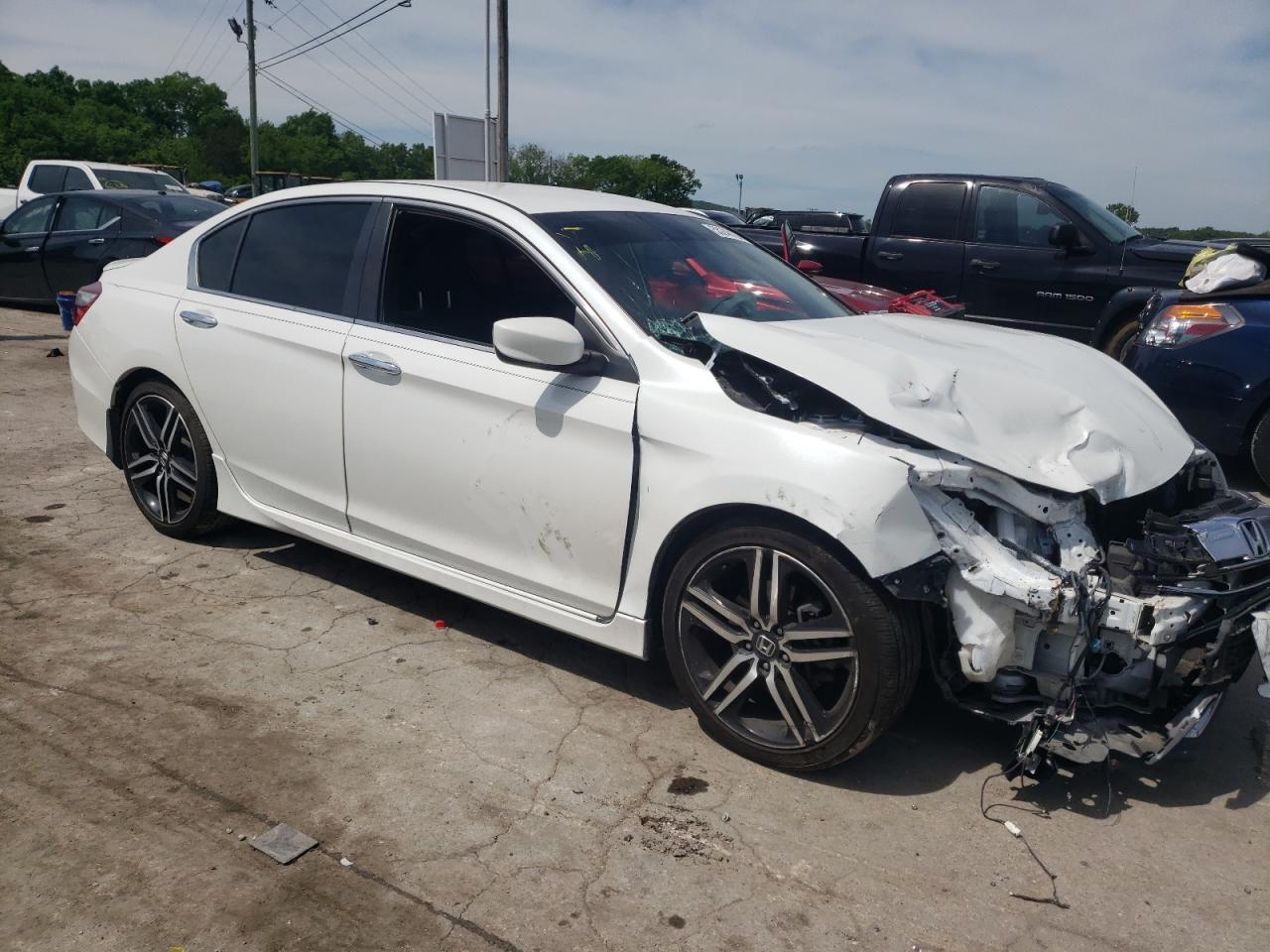 1HGCR2F1XHA233597 HONDA ACCORD 2017