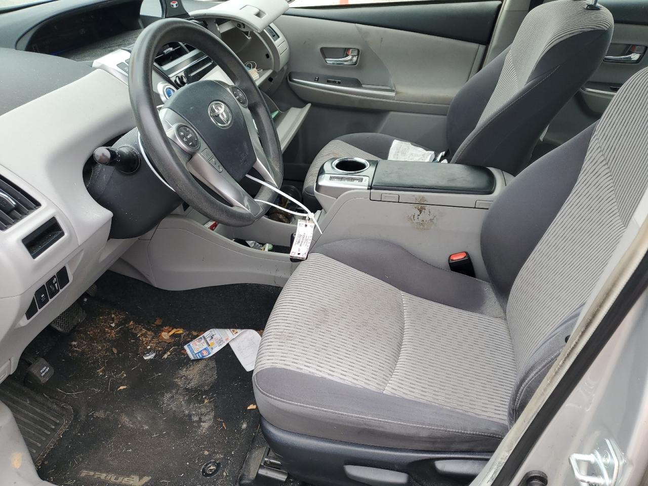 JTDZN3EU1FJ018077 2015 Toyota Prius V