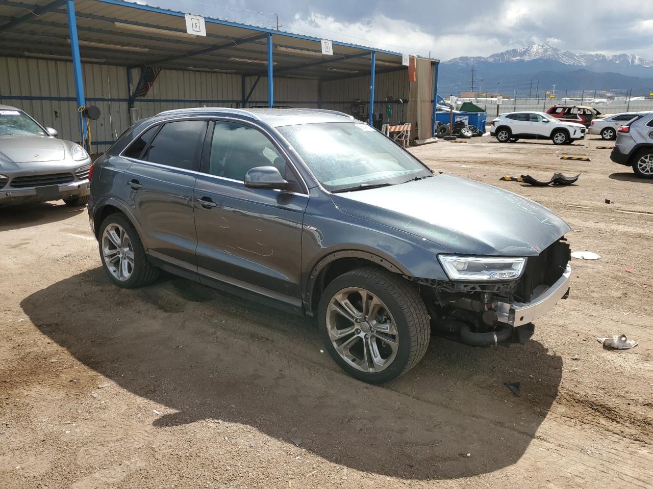 WA1JCCFS1JR033277 2018 Audi Q3 Premium Plus