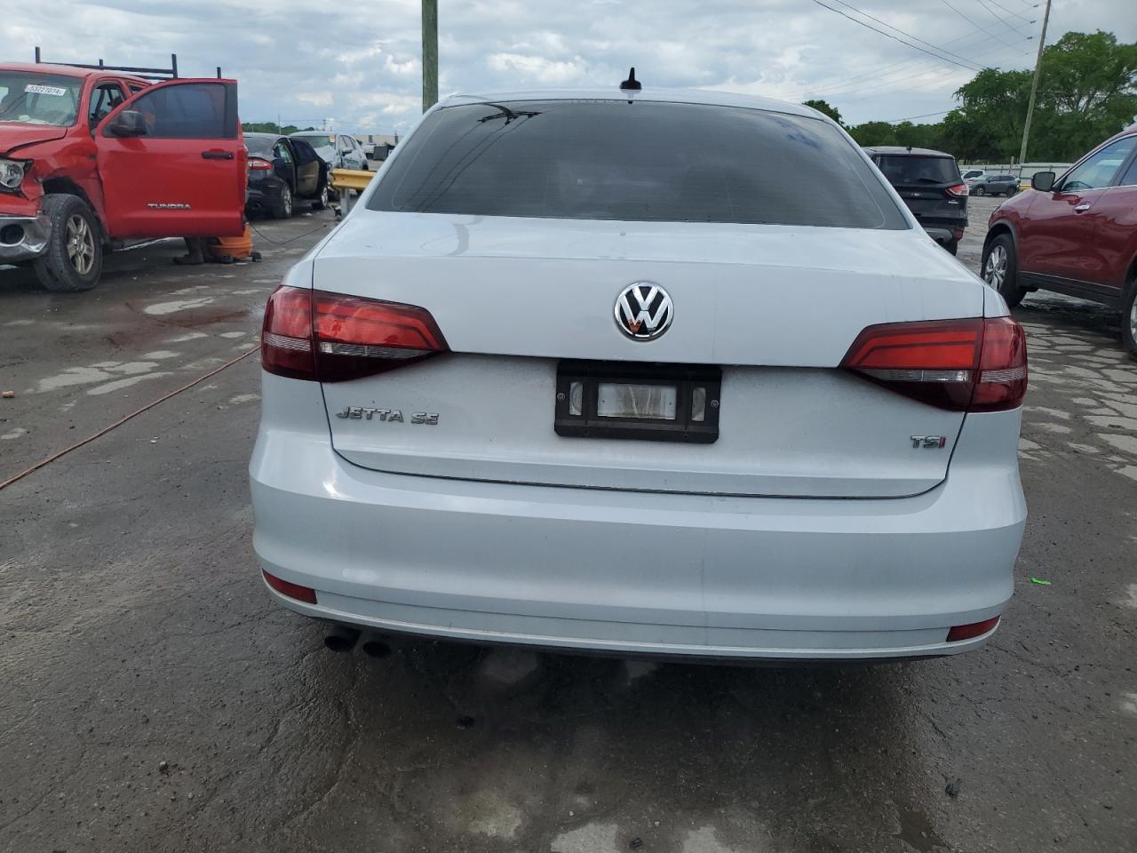 3VWDB7AJ8HM394011 2017 Volkswagen Jetta Se