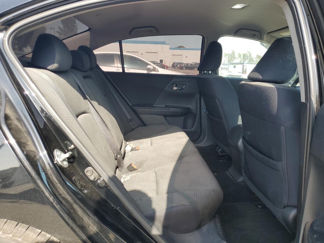 1HGCR2F33HA277622 2017 Honda Accord Lx