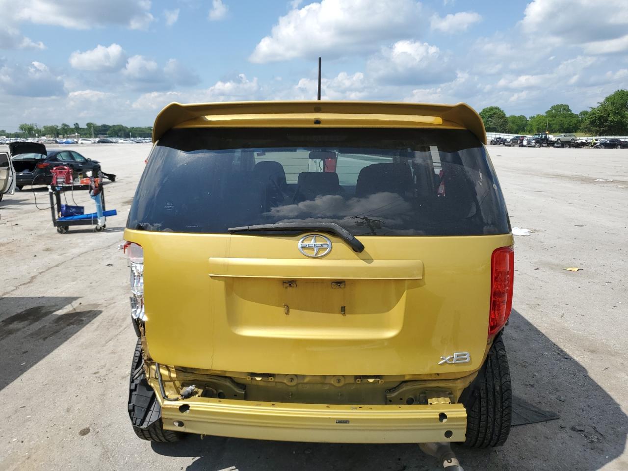 JTLKE50EX81054631 2008 Toyota Scion Xb