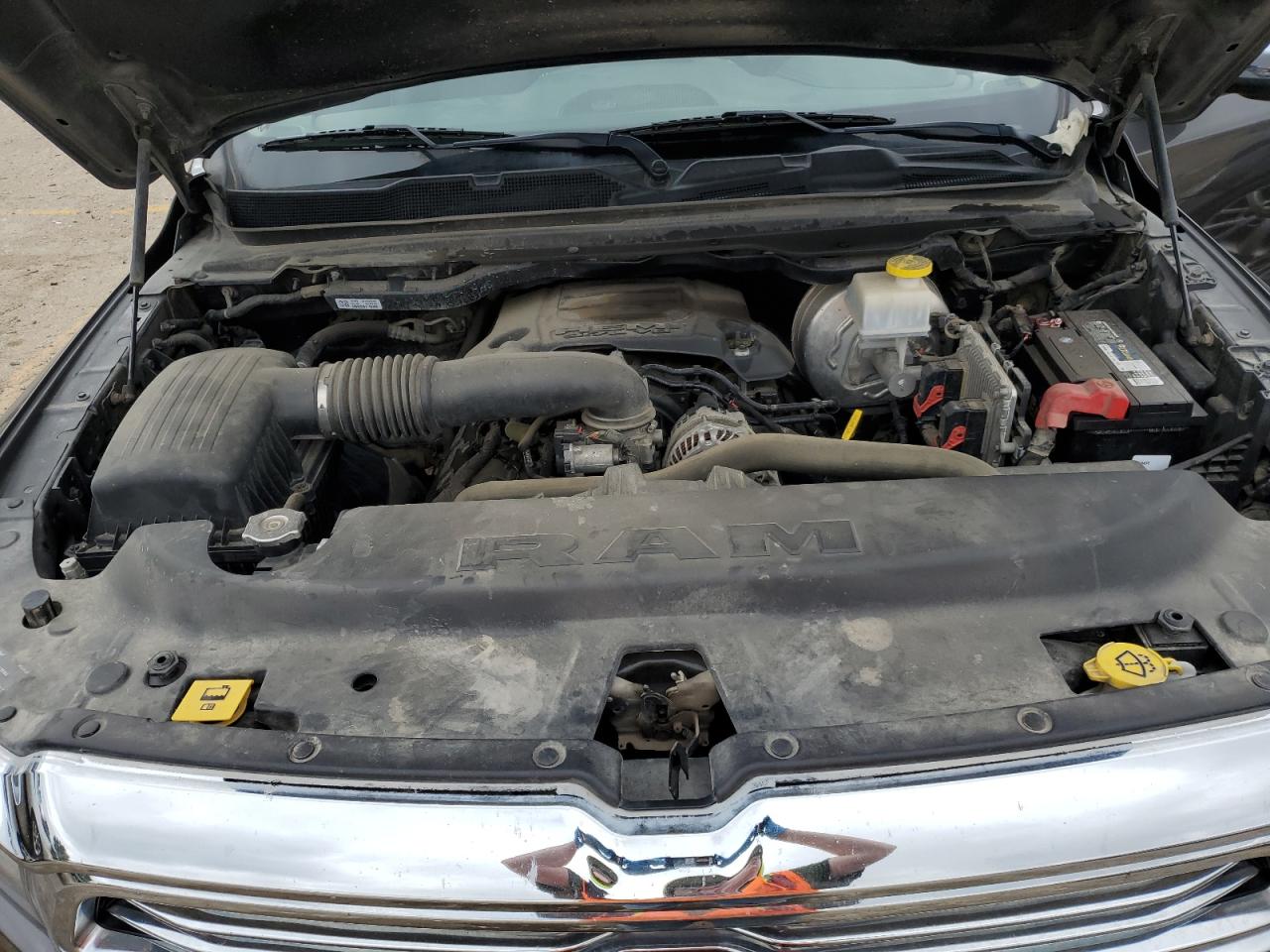 1C6SRFJTXKN702124 2019 Ram 1500 Laramie