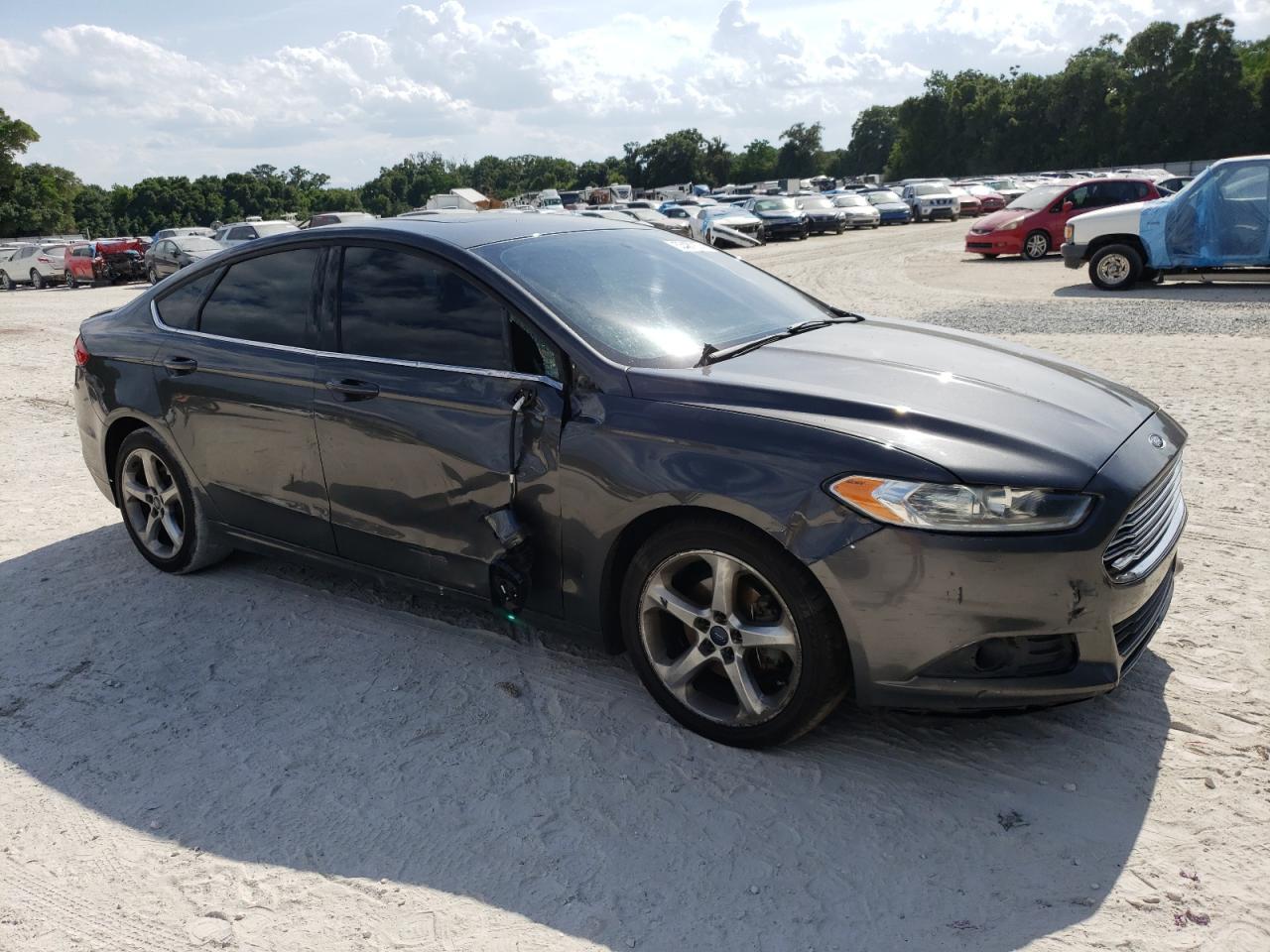 3FA6P0HD0FR203160 2015 Ford Fusion Se