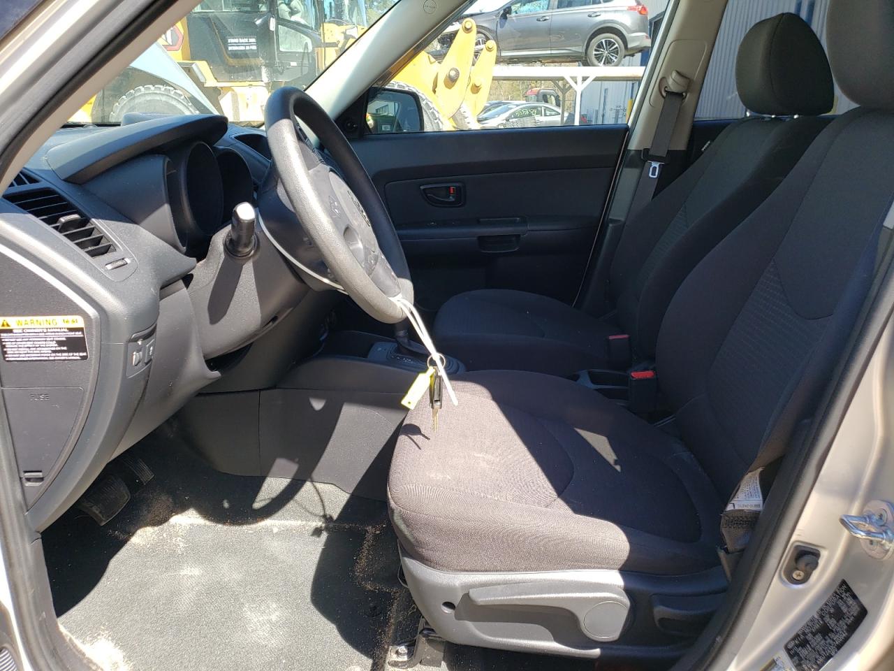 KNDJT2A51C7402042 2012 Kia Soul