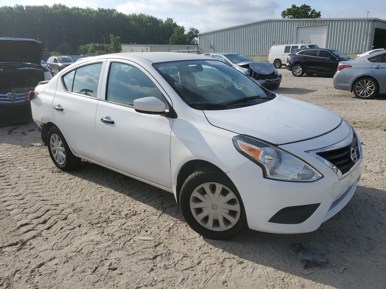 3N1CN7AP9JL835105 2018 Nissan Versa S