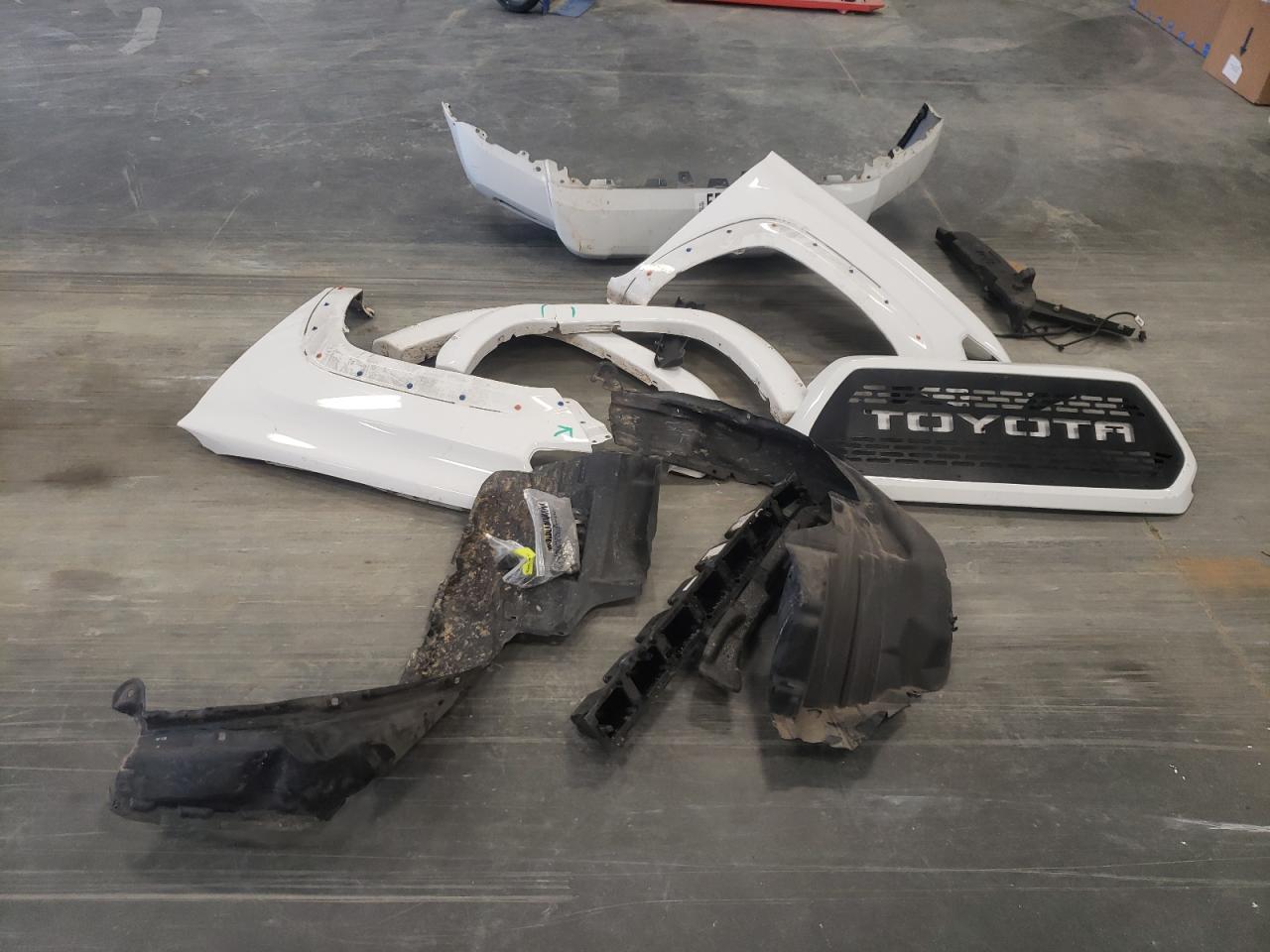 5TFGZ5AN9HX097410 2017 Toyota Tacoma Double Cab