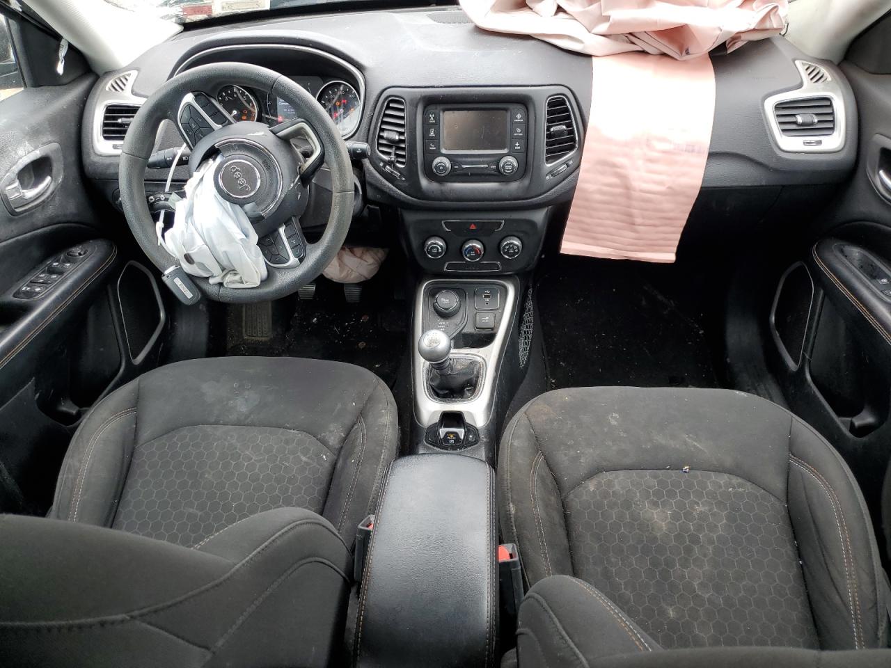 3C4NJDAB2JT179625 2018 Jeep Compass Sport