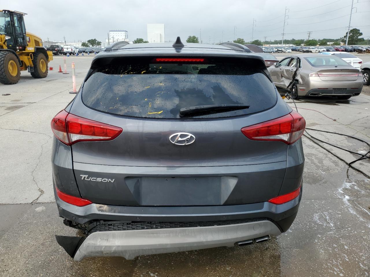 KM8J33A20JU834272 2018 Hyundai Tucson Value