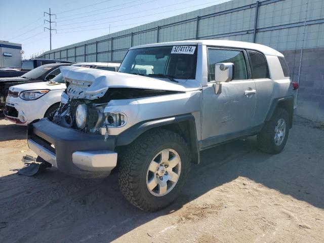 TOYOTA FJ CRUISER