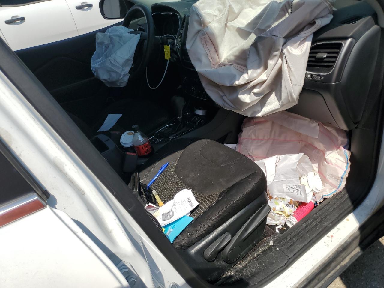 1C4PJMCB5KD175095 2019 Jeep Cherokee Latitude