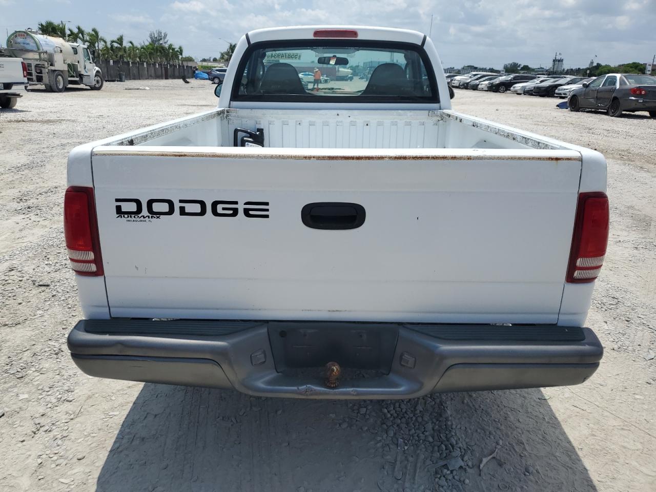 1B7FL16X52S502568 2002 Dodge Dakota Base