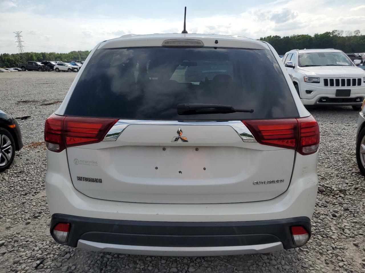 JA4AD2A33GZ039534 2016 Mitsubishi Outlander Es