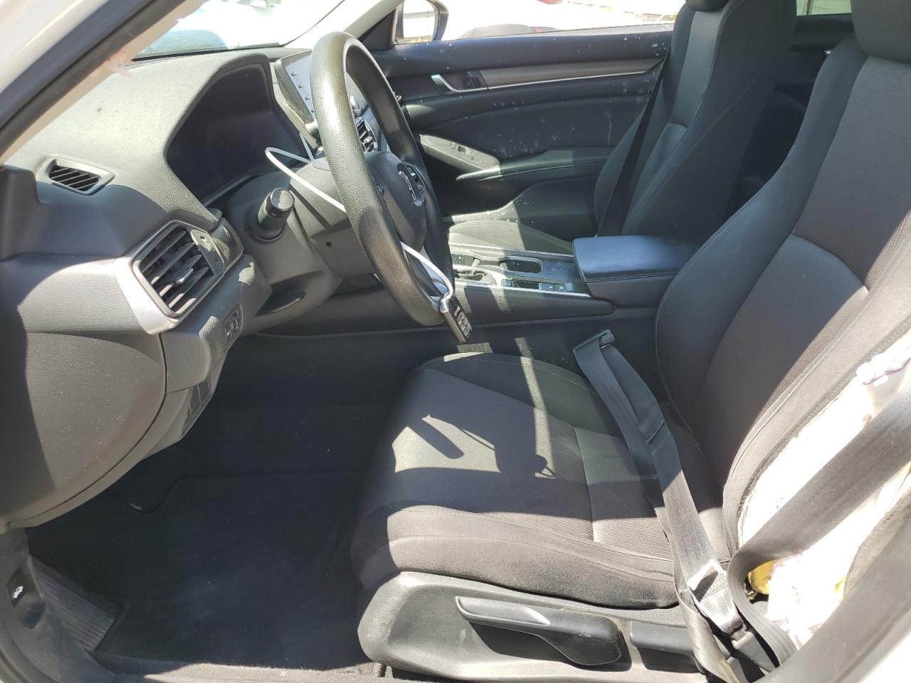 1HGCV1F15JA115937 2018 Honda Accord Lx