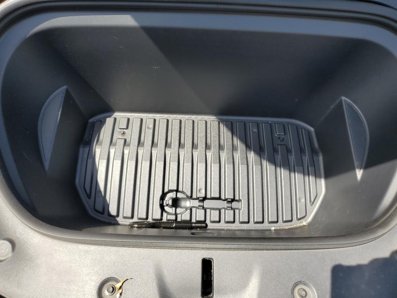 7SAYGDEE1NA018302 2022 Tesla Model Y