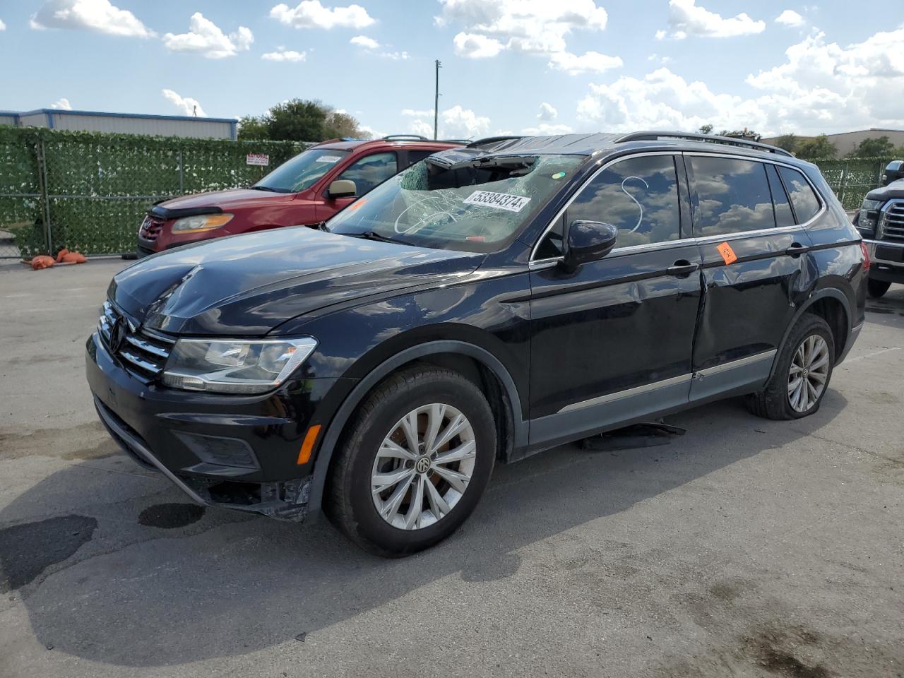 2018 Volkswagen Tiguan Se vin: 3VV3B7AX3JM053822